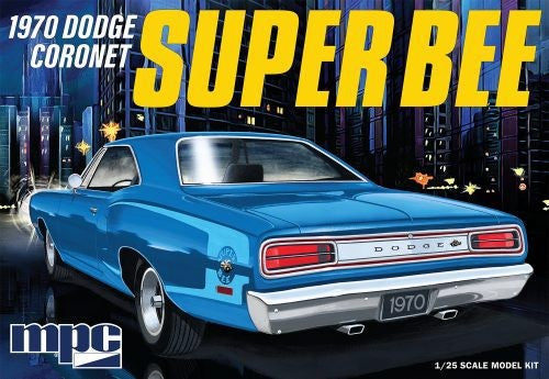Detailed 1/25 scale model kit of the 1970 Dodge Coronet Super Bee with 440 V-8 engine and twin hood scoops.