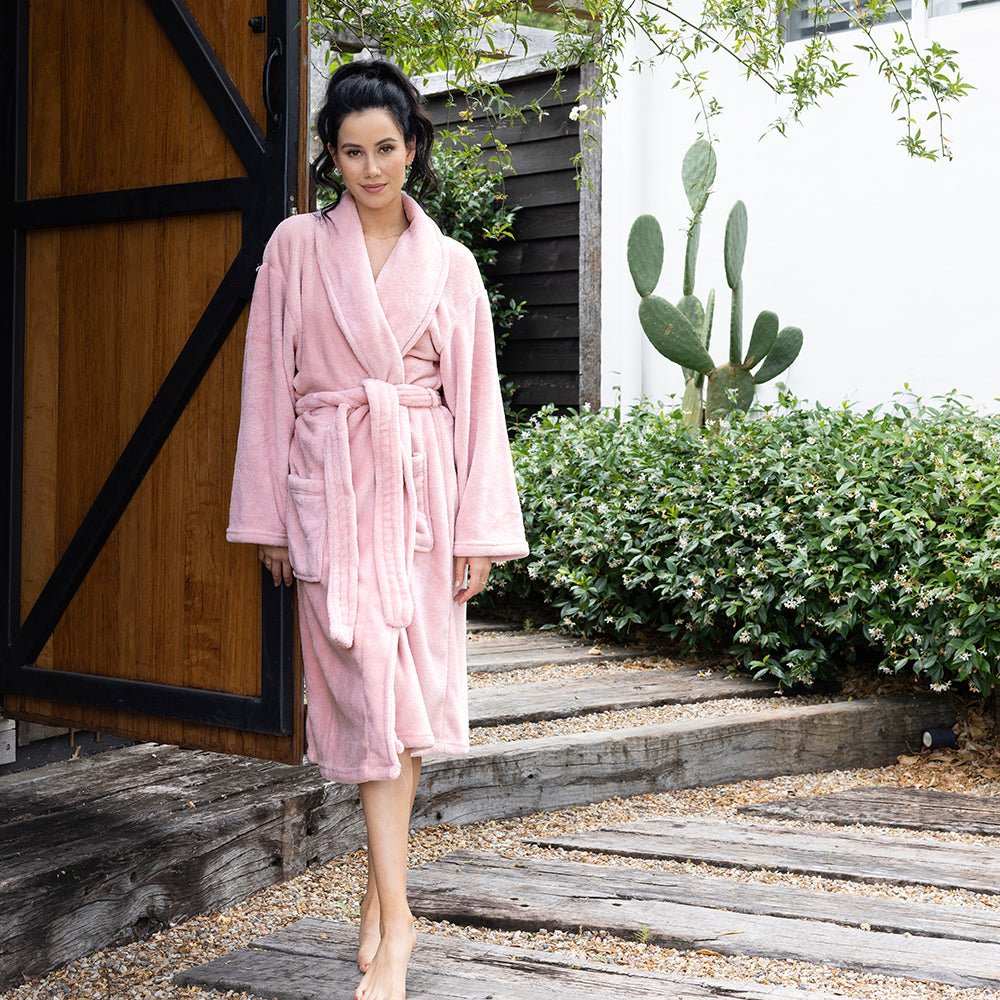 L/XL Microplush Robe Blush- Bambury