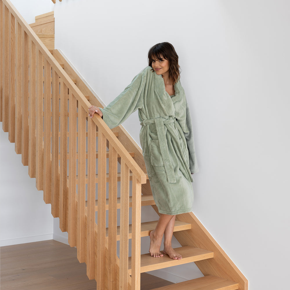 M/L Microplush Robe Sage