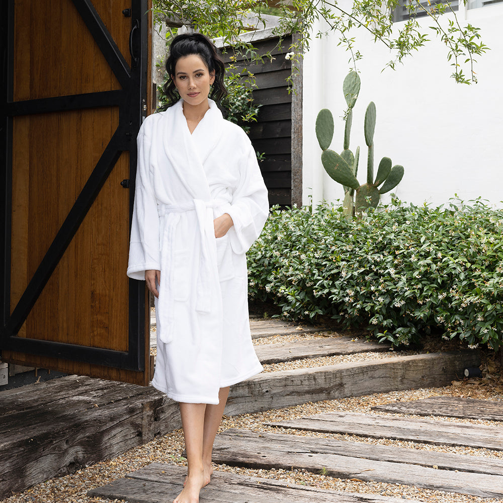 S/M Microplush Robe White- Bambury