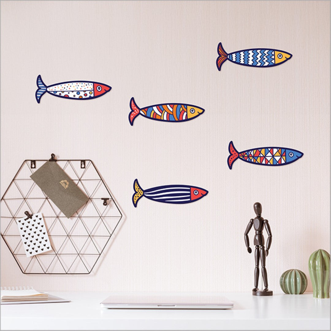 Vibrant Pop Out Fiesta Fish wall art set, crafted from durable textured board, perfect for brightening any room.