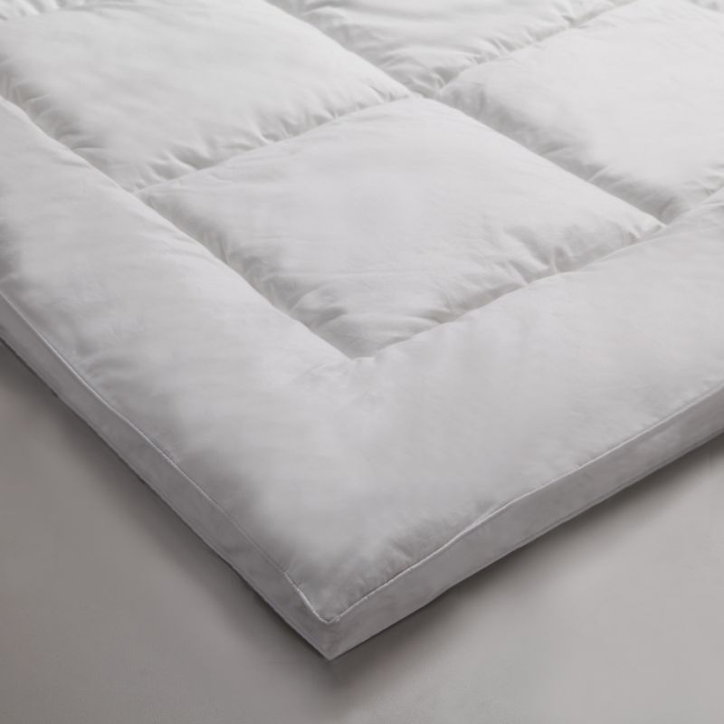 Luxurious Double Microfibre Quilt Duvet in white, 350 gsm, hypo-allergenic, with elegant cotton cover and piped edges.