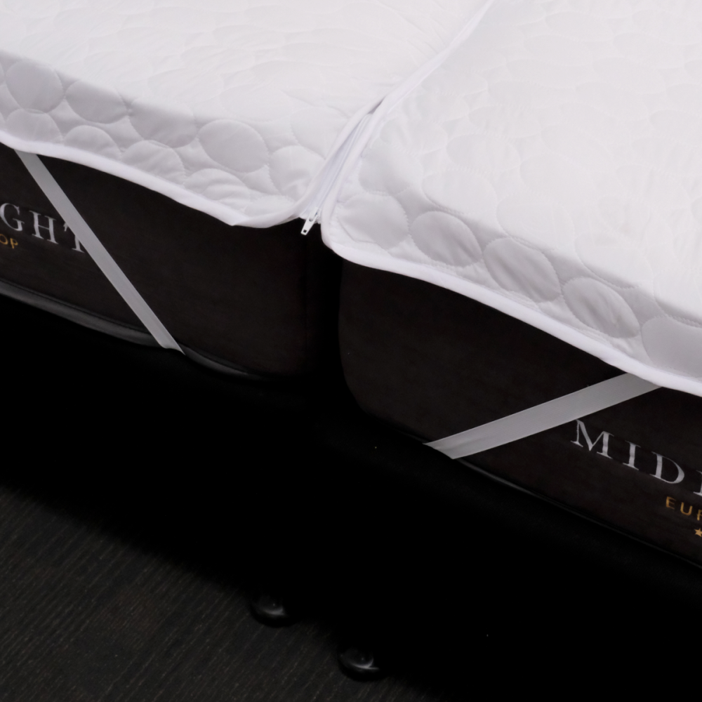 Quilted Mattress Protector - DreamGreen Corner Strap Split & Zip (Super King)
