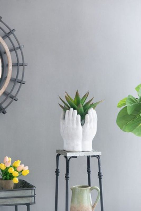 PLANTER - HAND STATUE (42cm)