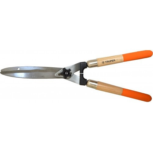 Truper Hedge Shears with wavy blade and wooden handle, ideal for precise trimming and comfortable use in gardening.