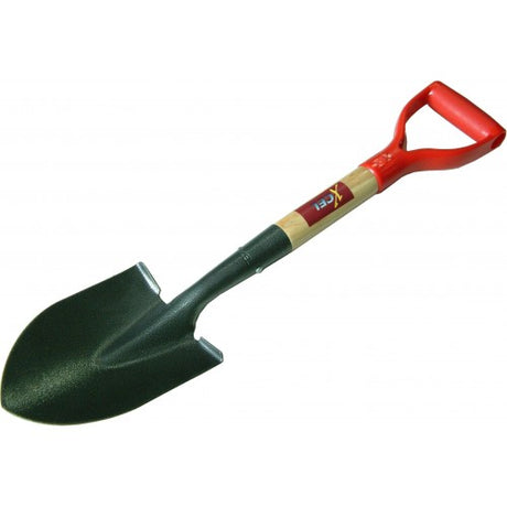 Trunk Buddy Shovel with round mouth blade and wooden handle, perfect for gardening and outdoor tasks.
