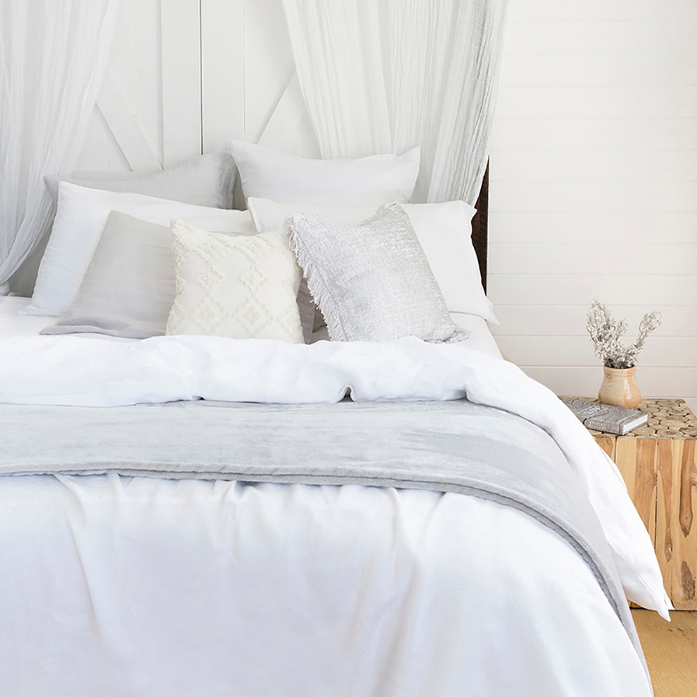 Single Ultraplush Blanket Silver- Bambury