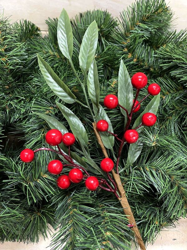Artificial Berry Pick w/ Holly Leaf (Red)