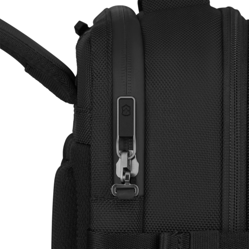 Travel Case - Victorinox Werks Traveler 7.0 Medium (Black)