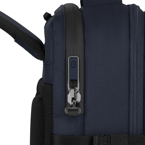 Travel Case - Victorinox Werks Traveler 7.0 Large (Blue)