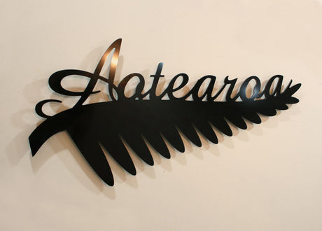 Stunning Silver Fern Aotearoa Wall Art, crafted from durable ACM, ideal for indoor/outdoor display with a glossy finish.