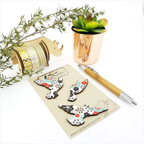 Blue whimsical dove wall art set, crafted from 3mm MDF, perfect for adding tranquility to any room.