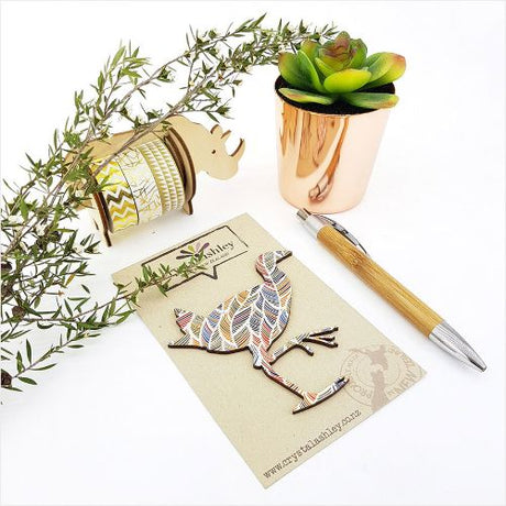 Charming Pukeko bird wall art featuring a feather pattern, crafted from lightweight 3mm MDF for a modern decor accent.