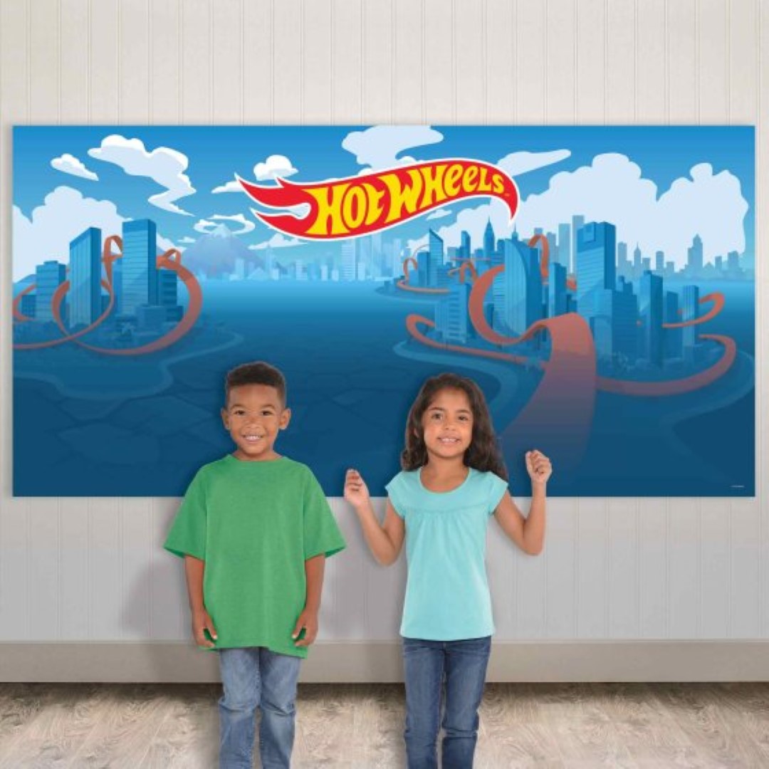 Vibrant Hot Wheels Scene Setter, 1.6m x 82cm, perfect for racing-themed decor, eco-friendly and easy to hang.