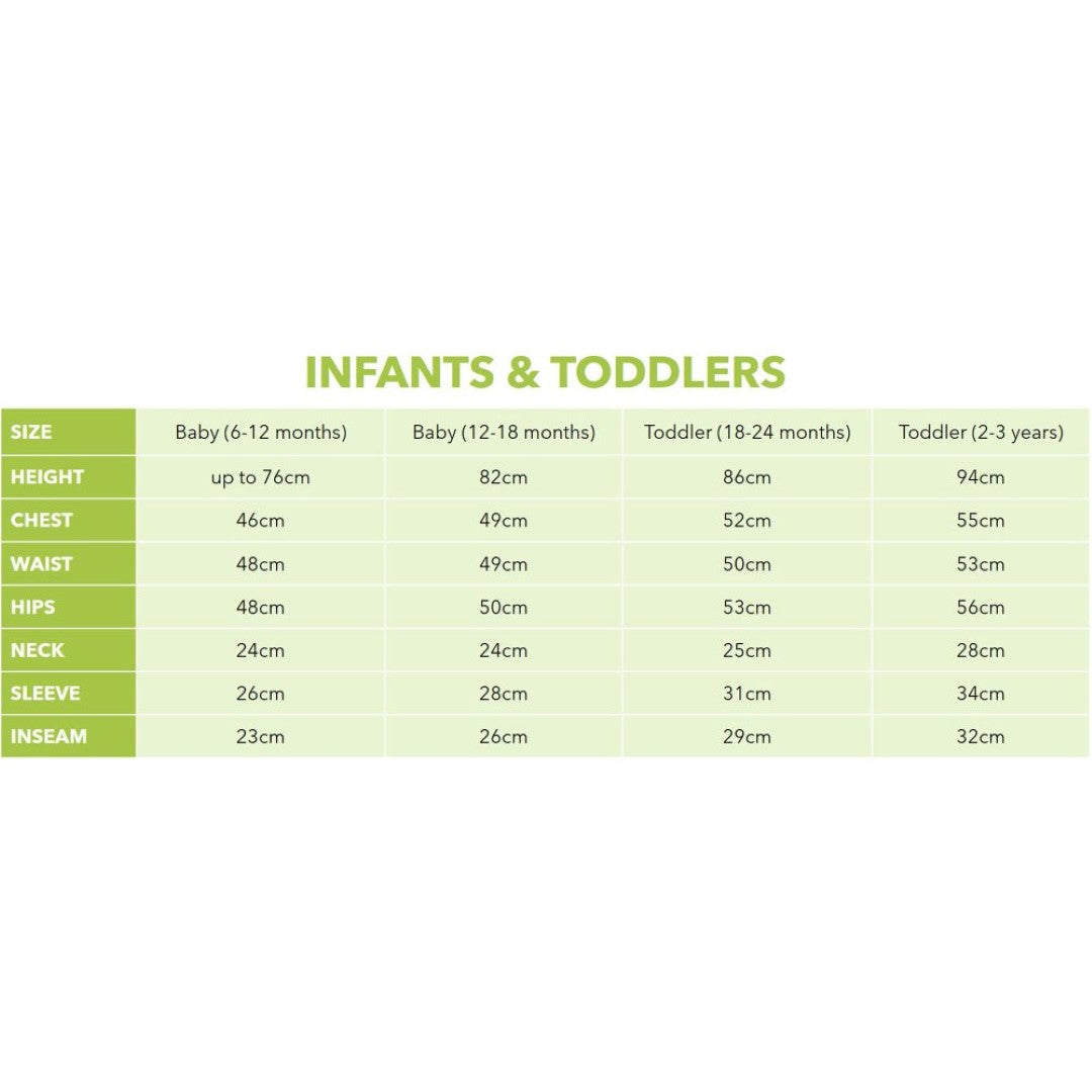 Adorable lion costume for infants, featuring hood, jumpsuit, handcovers, and booties for fun dress-up adventures.