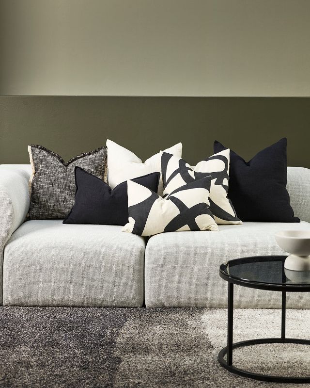 Dolce Cushion - Charcoal 35x55cm - OLLO