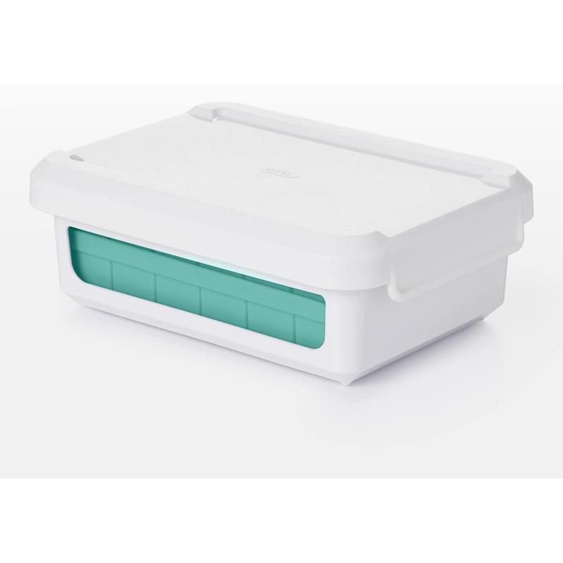 OXO Good Grips Covered Ice Cube Tray | Small