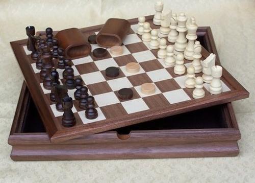14 Walnut Chess/Checkers/Backgammon with Flip Top Board