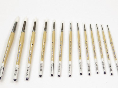 S9701 White Taklon Round 3/0 brush, designed for detailed artistry with exceptional control for watercolors and acrylics.