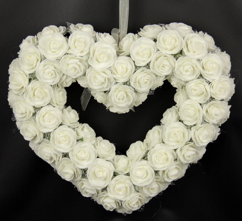 Large Rose Heart Wreath - 27 x 32 x 5cm (White)