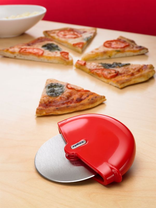 Pizza-Wheel-Zyliss-Red