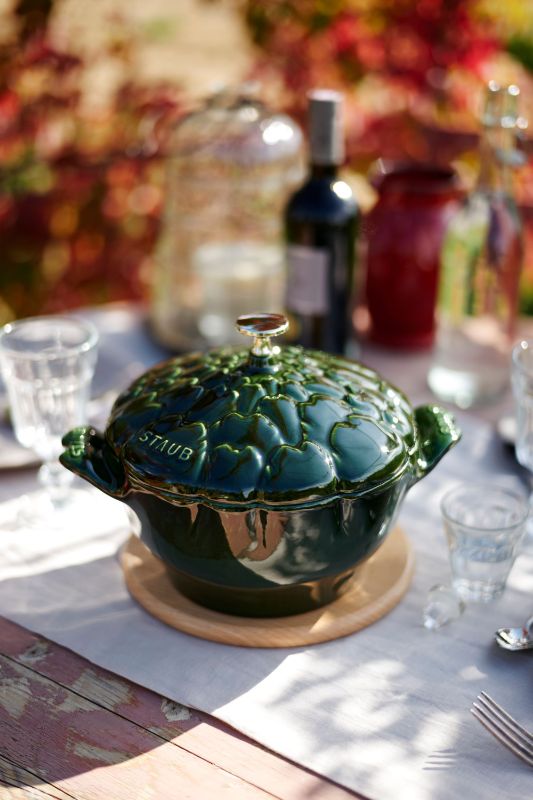 Artichoke-Cocotte-Staub-Ceramic-05L-Dark-Green