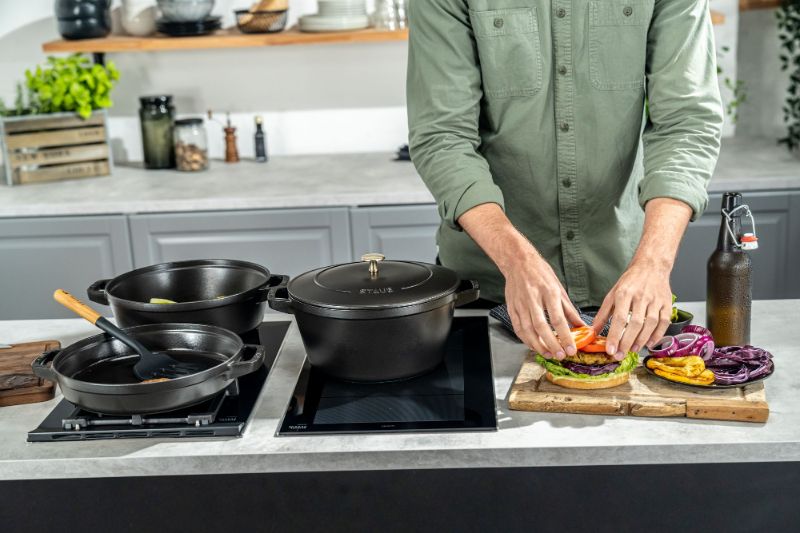 4pc-Stackable-Cocotte-Set-24cm-Black