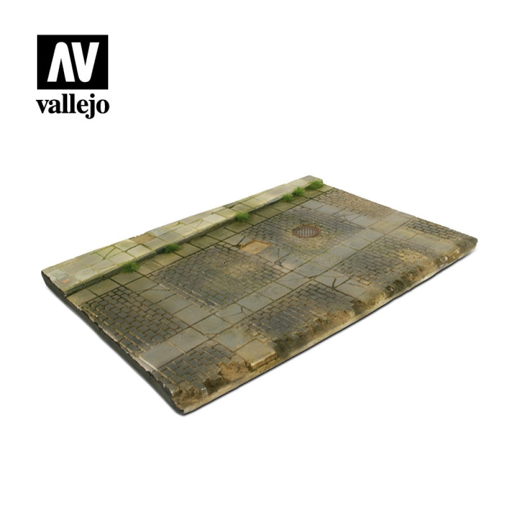 Vallejo - Scenics Bases 1/35 - 31x21 Cobblestone street with a drain Diorama