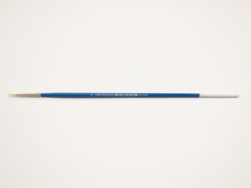 Das S2003r Bristle Round #0 artist brush, perfect for detailed strokes in watercolor, acrylic, or oil painting.