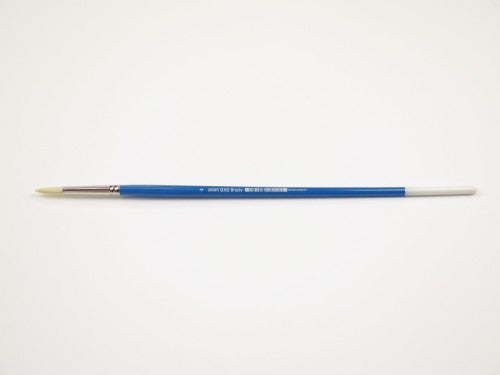 Das S2003r #4 round bristle brush, ideal for detailed painting with acrylics, oils, or watercolors.