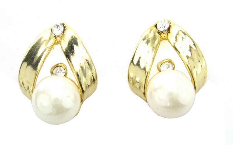 Earrings Pearl. Gold. Rhodium