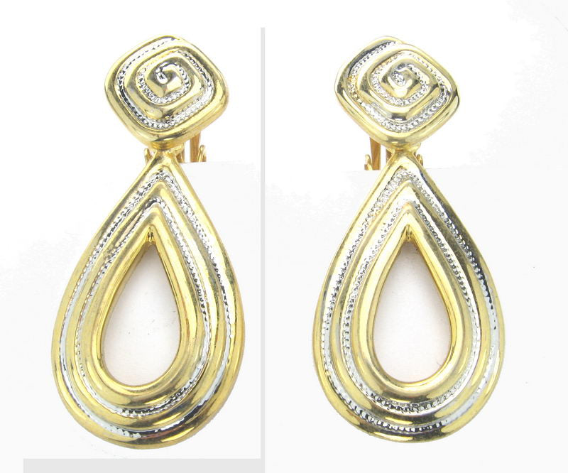 Earrings Gold. Rd/C