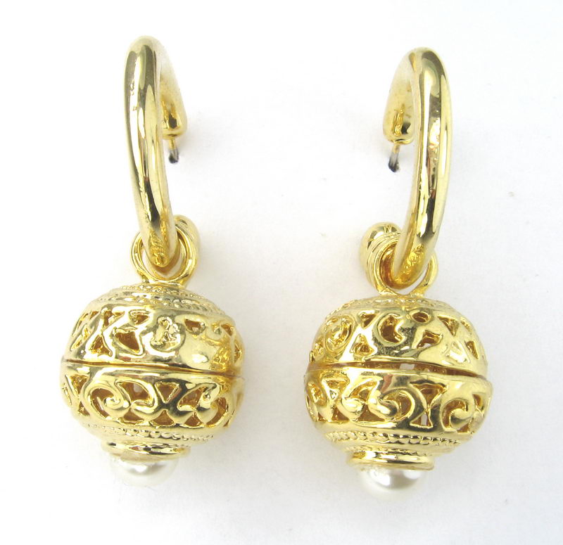 Earrings Gold. Pearl- Version 1