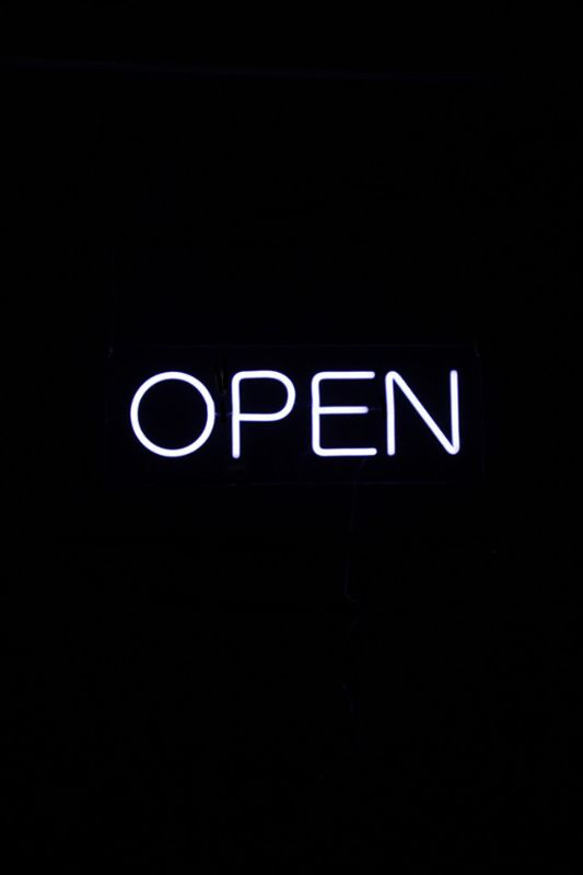 Neon LED Sign - Neon LED 'OPEN' - White