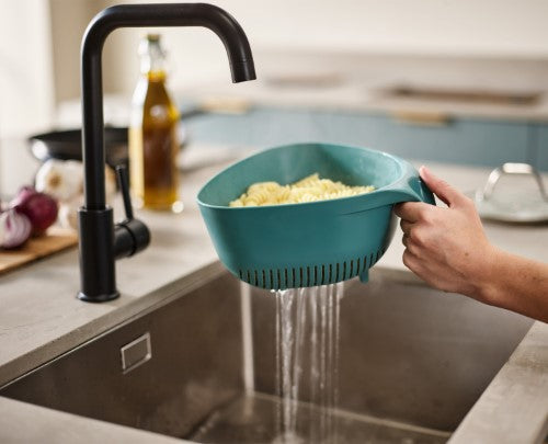 Triangular Colander - Joseph Joseph Duo