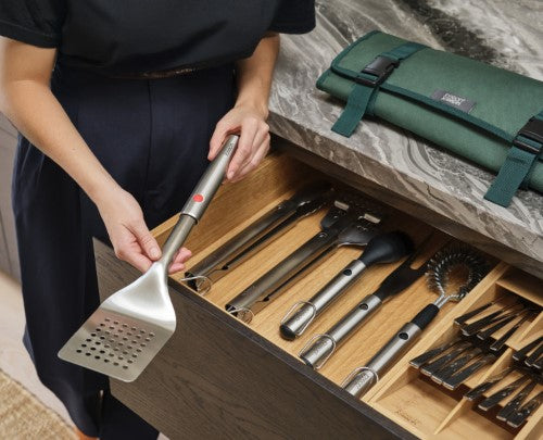 GrillOut BBQ Turner with retractable head - Joseph Joseph