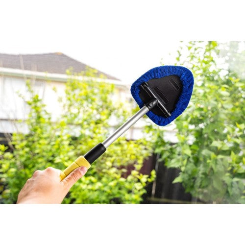 EXTENDABLE TRIANGLE MICROFIBRE WINDOW CLEANER