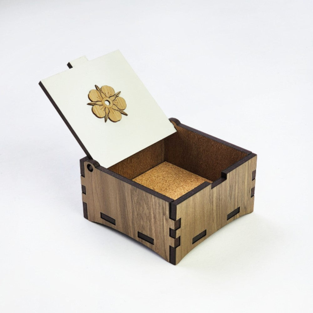 Square Trinket Box - River Rimu Manuka Flower (8 x 8 x 4cm)
