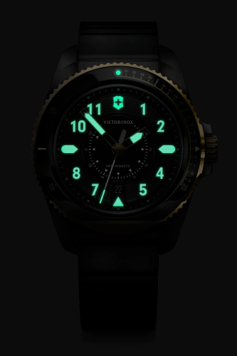 Watch - VICTORINOX Journey 1884 43mm SS Bracelet Grn Dial