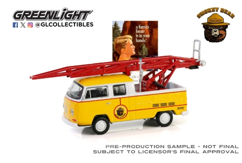 Diecast Model - 1968 Volkswagen Type 2 Double Cab Pick Up Ladder Truck