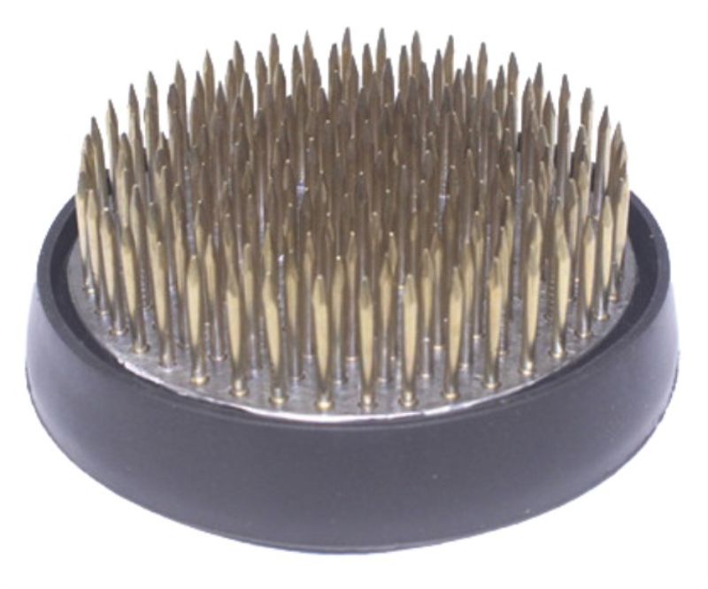 Flower frog with 169 copper pins, 13mm height, ideal for stable and elegant floral arrangements.