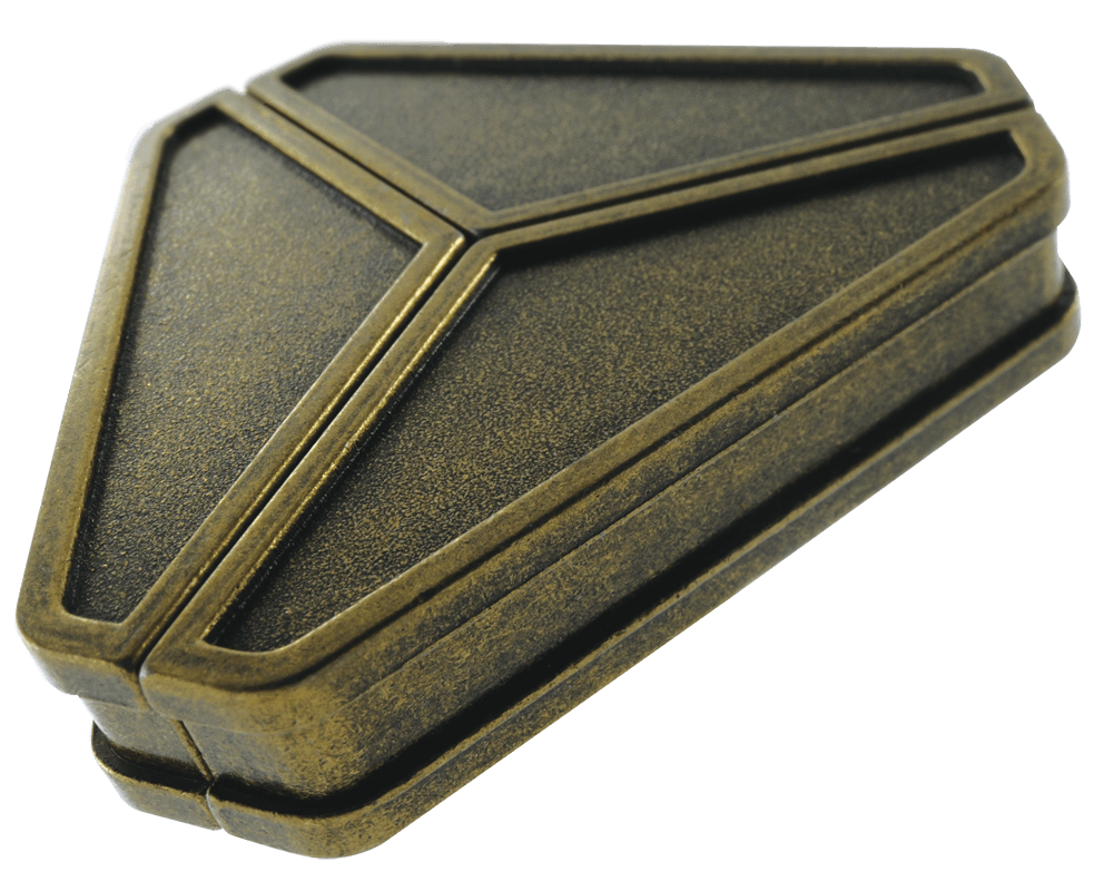 Huzzle Puzzle: Delta (Lv3) features three interlocking pieces designed to challenge and enhance problem-solving skills.