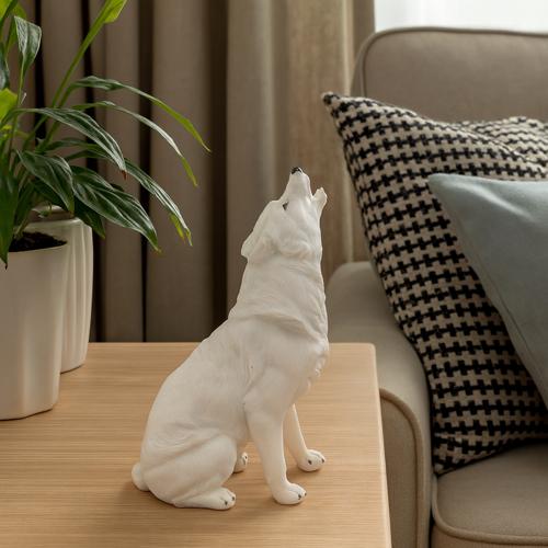 Howling Wolf Polyresin Figurine 20cm