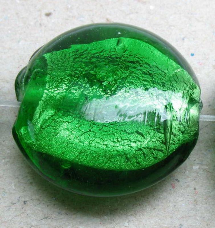 Beads - Glass Foil Beads - 19x20x11 Rd Flat Foil 2beads - Set of 5 GREEN