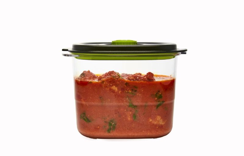 8-cup FoodSaver container by Sunbeam for vacuum sealing, marinating, and preserving food freshness, fridge and microwave safe.