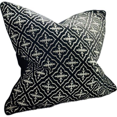 Snugg & Co. Cushion Cover - Jacquard Cushion Cover - Black White Jacqua - CO4019
