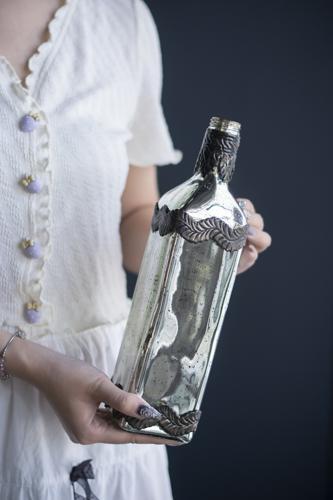 Antique Mirrored Vase - 75 X 75 X 305
