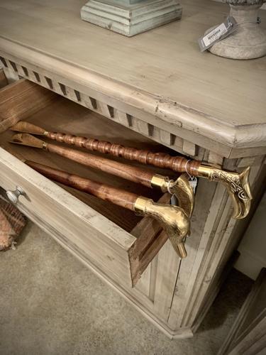 Shoe Horn Walnut Finish / Brass - 470 X 110 X 25