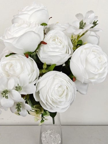 Artificial 18 Head Ranunclutus Bush (White)