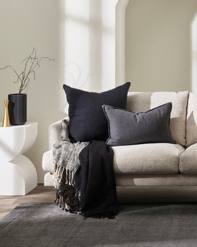 Throw - Varese Black (125 x 150cm) - OLLO